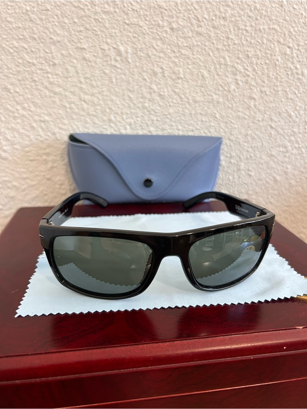 Men's Black Polarized Wrap Sunglasses with Green Lenses